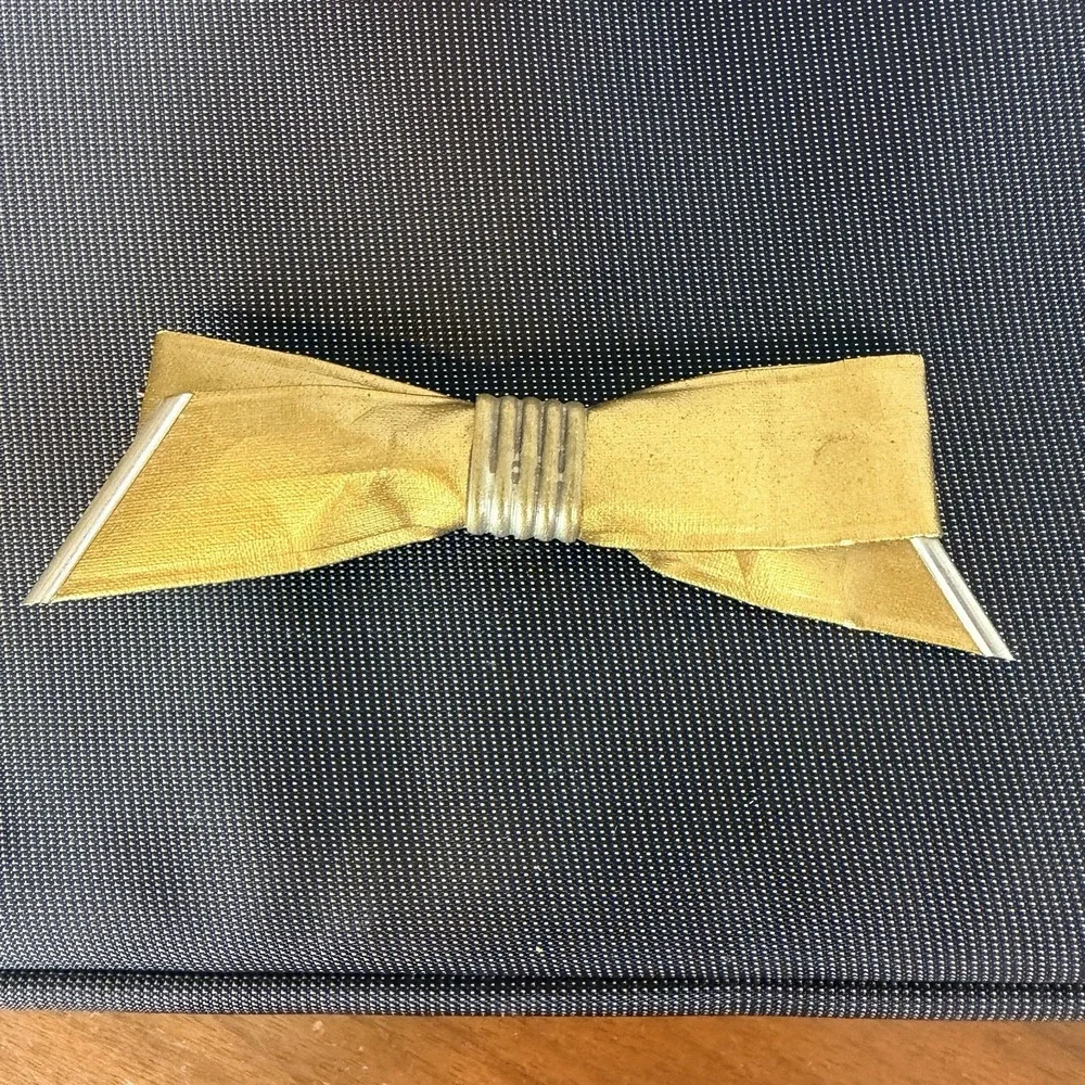 Gold-toned Metallic Bow Brooch Pin